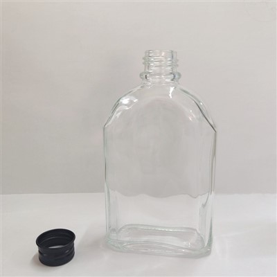 Visokokakovostna 200 ml steklenica iz kristalnega stekla